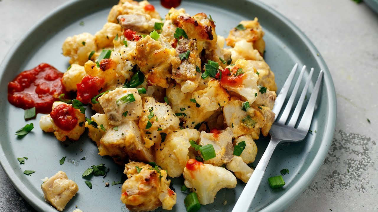 Keto Cauliflower Chicken Thigh Bake - Keto recipes